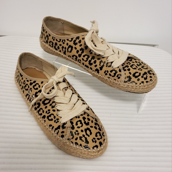 NWOB EMU Australia Agonis Leopard Print Sneaker Flats, Size 9, Laceup Ret. $80 - Picture 1 of 11